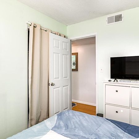 Cozy Beachfront Condo With Wifi, Views And Pool Access マートルビーチ エクステリア 写真