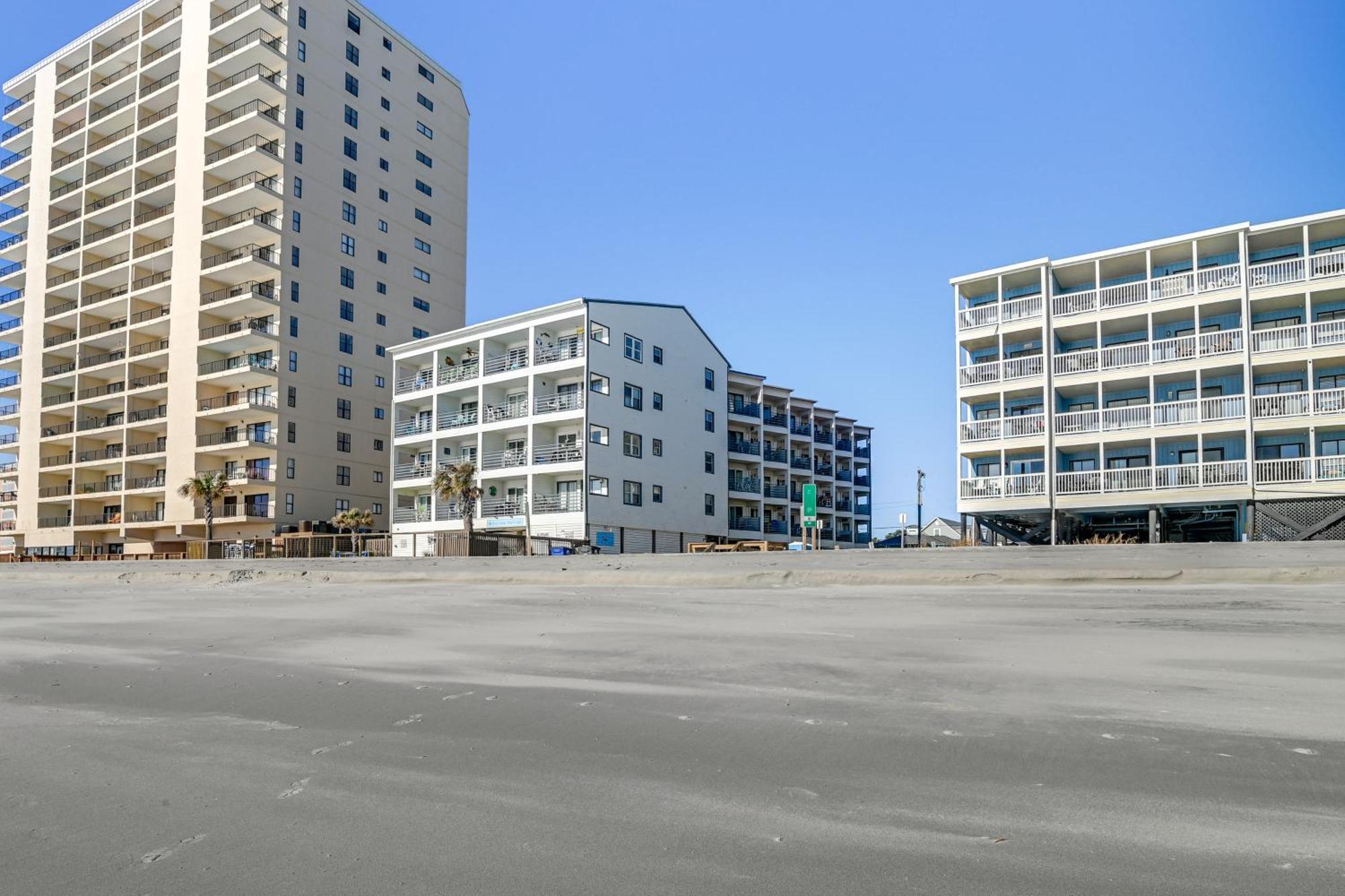 Cozy Beachfront Condo With Wifi, Views And Pool Access マートルビーチ エクステリア 写真